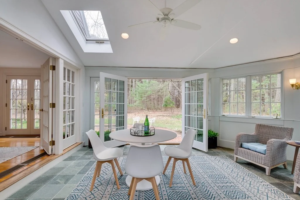 Photo of 134 Sandy Pond Rd