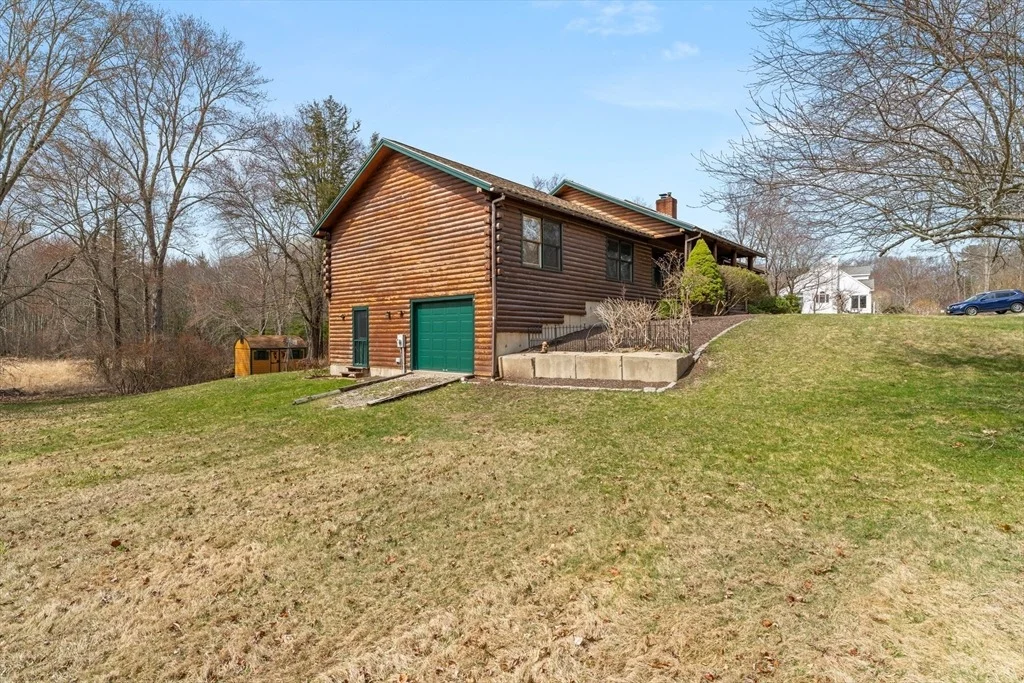 Photo of 15 Quissett Rd