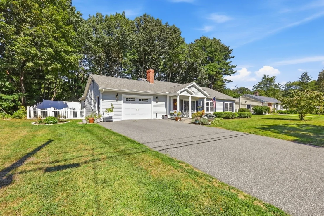 Photo of 33 Westwind Rd.