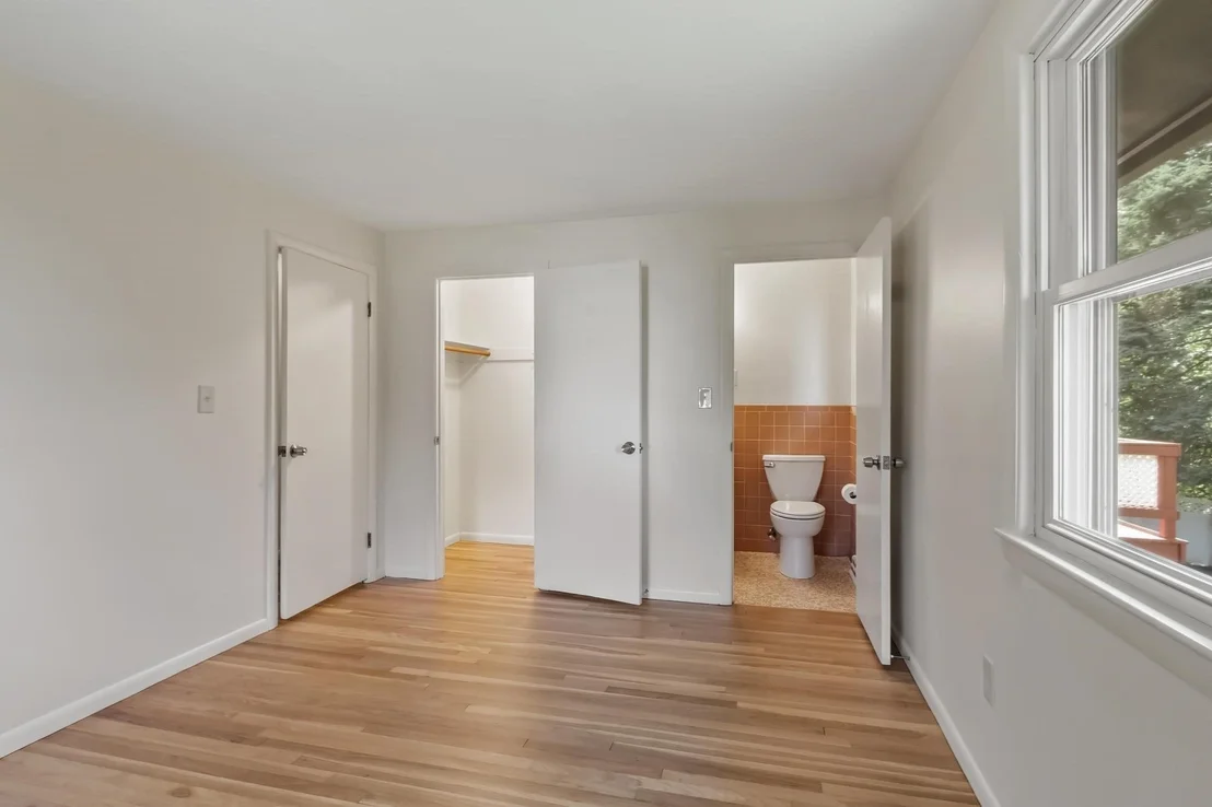 Photo of 136 Ridge Rd