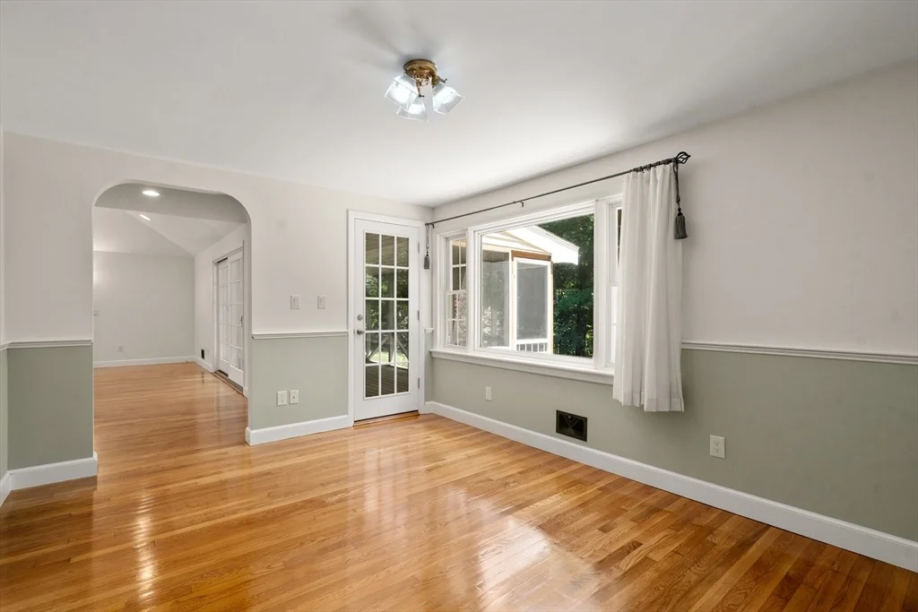Photo of 74 Oregon Road