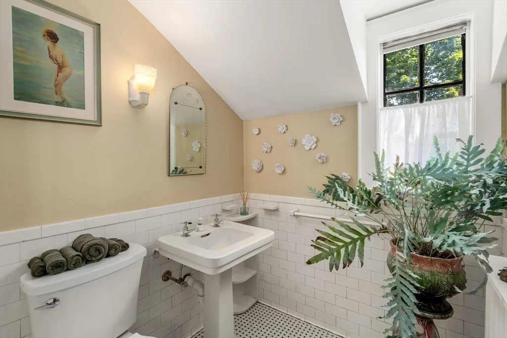 Photo of 63 Crabtree Rd