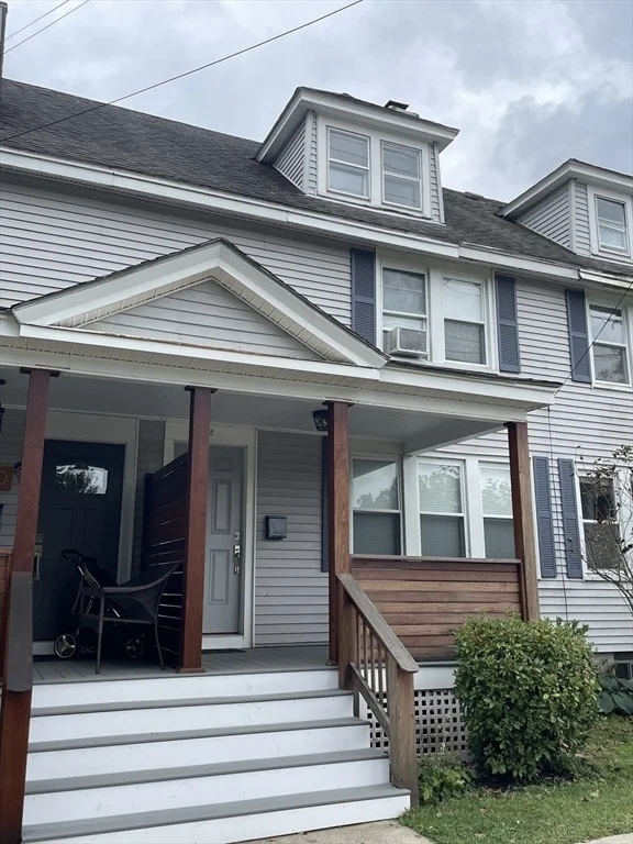 Photo of Unit 98 at 98 Everett St