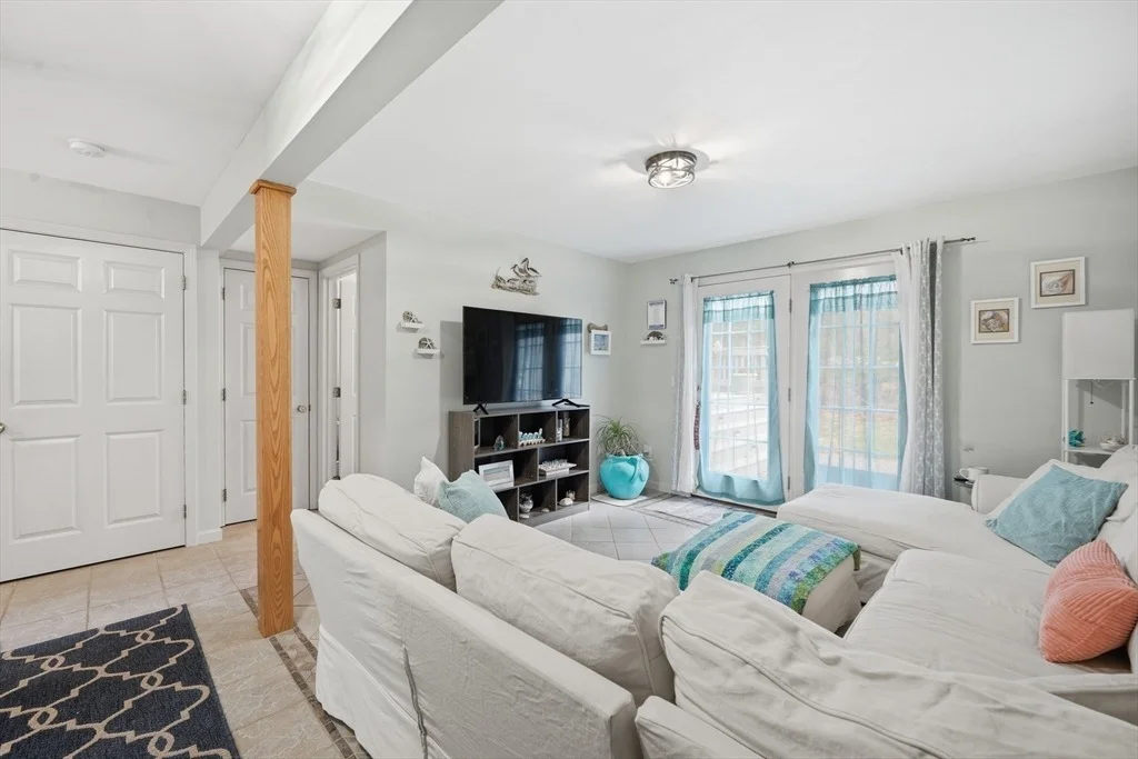 Photo of 7 Hillside Meadows Dr