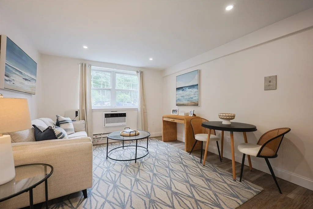 Photo of Unit 3 at 2 Colonial Village Dr