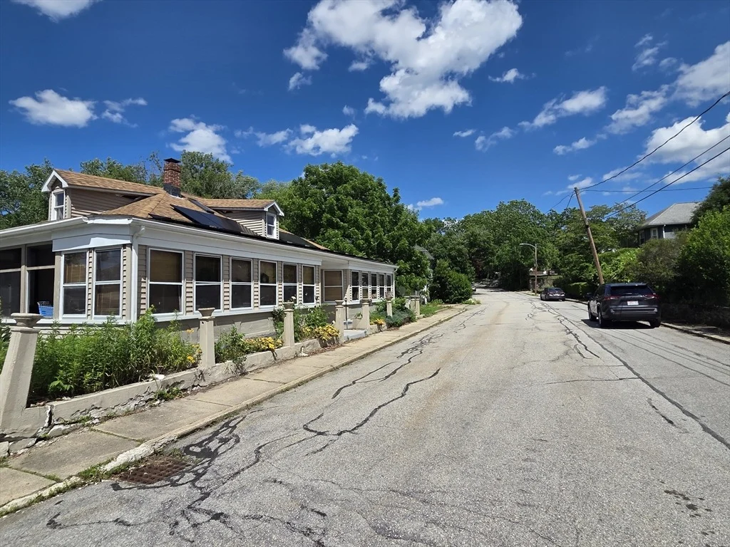 Photo of 411 High St