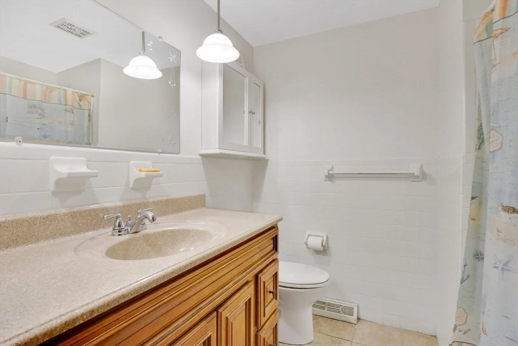 Photo of 264 Greystone Ave