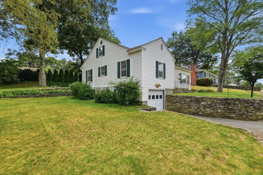 Photo of 375 Fredette Street