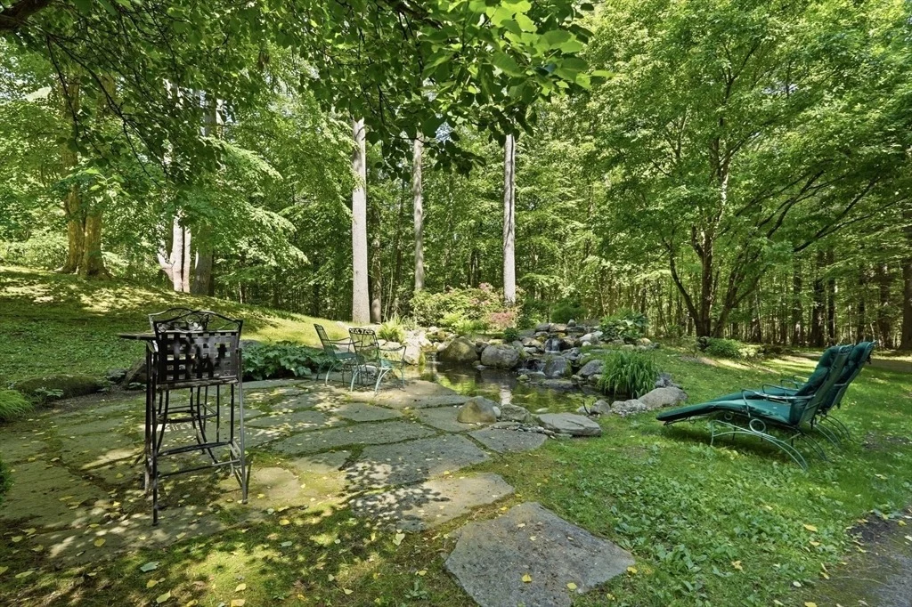 Photo of 36 Laurel Hill Dr