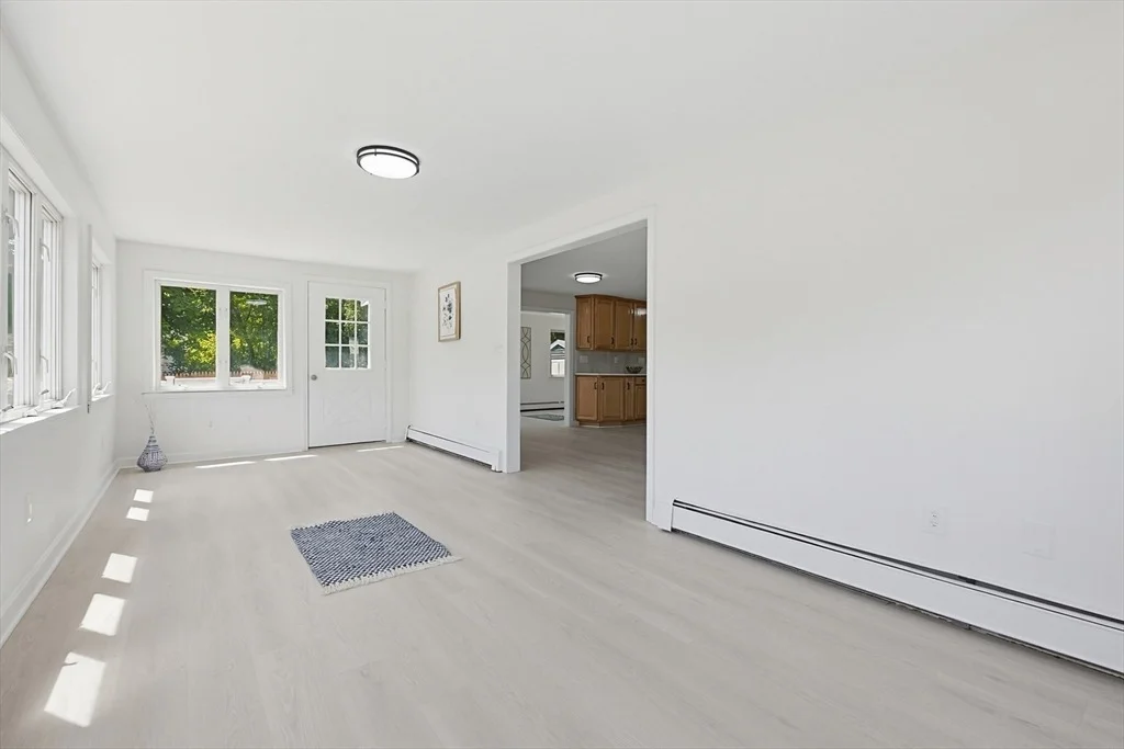 Photo of 6 Almond Dr