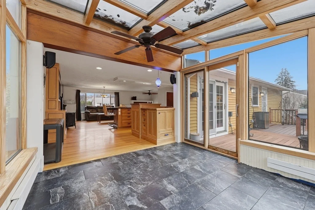 Photo of 128 Derby St