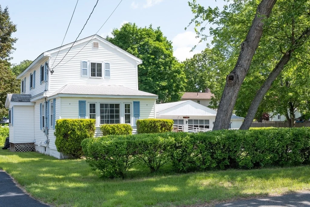 Photo of 20 Forest Ave