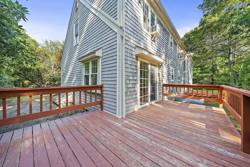 Photo of 20 Biscayne Dr