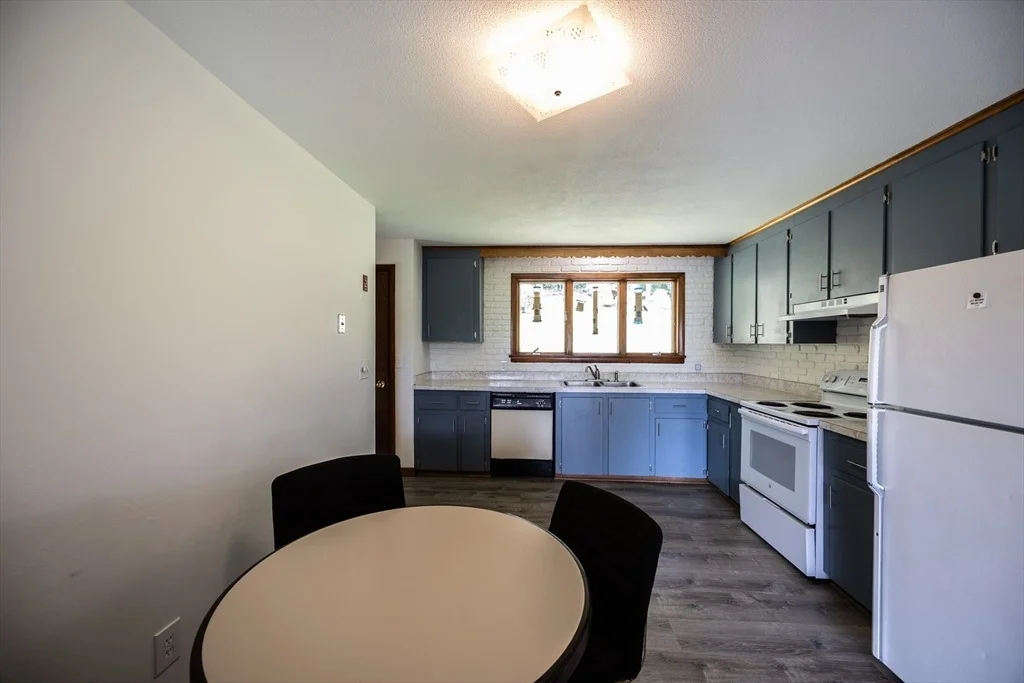 Photo of 477 River Road