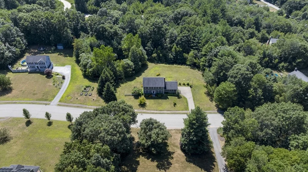 Photo of 1 Deer Run Rd