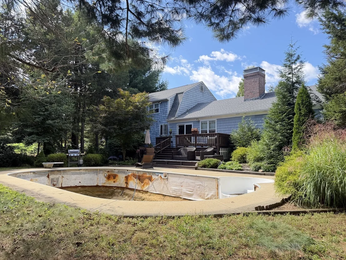 Photo of 81 Coventry Ln
