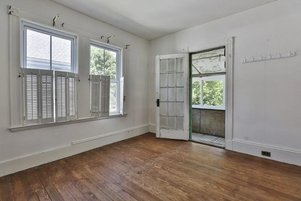 Photo of 82 Dyer Ave