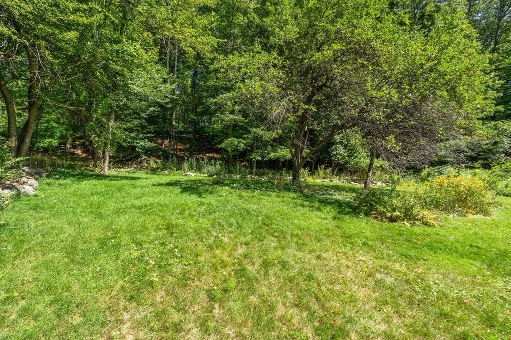 Photo of 495 Edmands Rd
