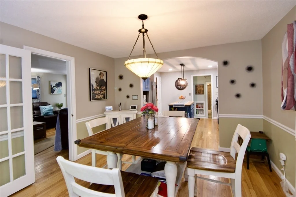 Photo of 55 Bridle Path Rd