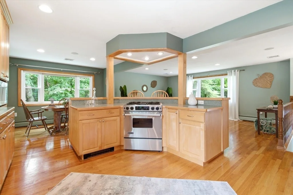 Photo of 18 Stone Dr