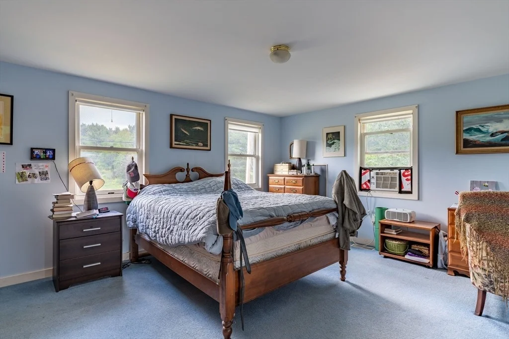 Photo of 425 Dingle Rd