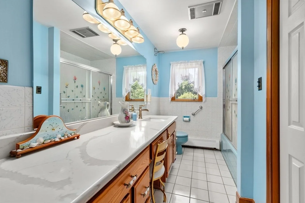 Photo of 15 Hobbs Brook Rd
