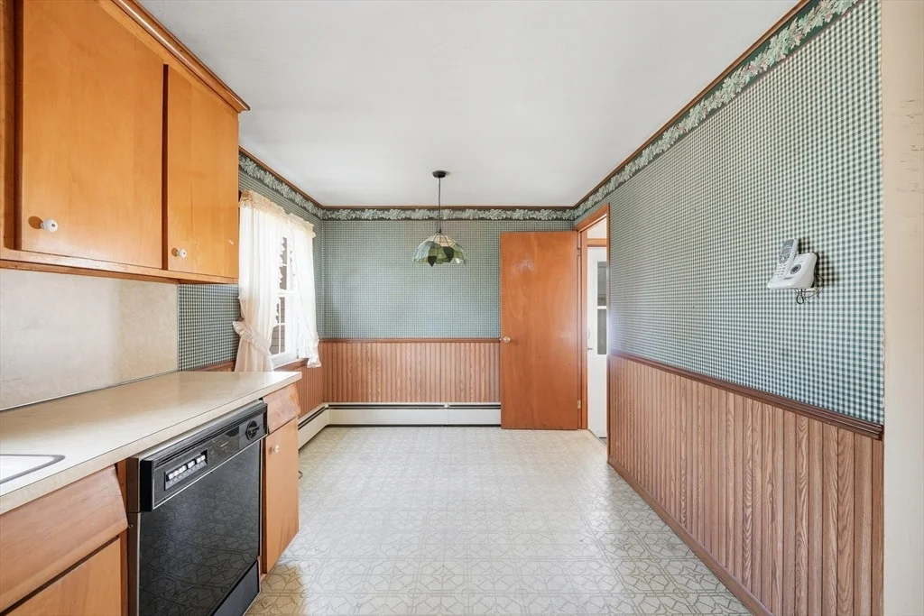 Photo of 69 Beveridge Blvd