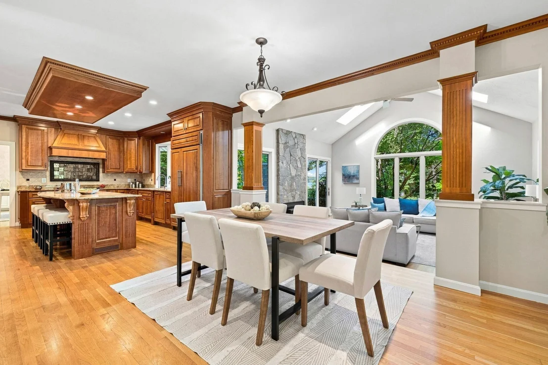 Photo of 4 Webster Cir
