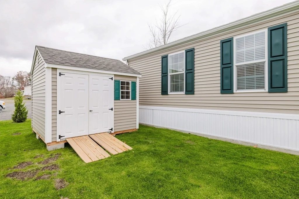 Photo of 80 Bally Dr