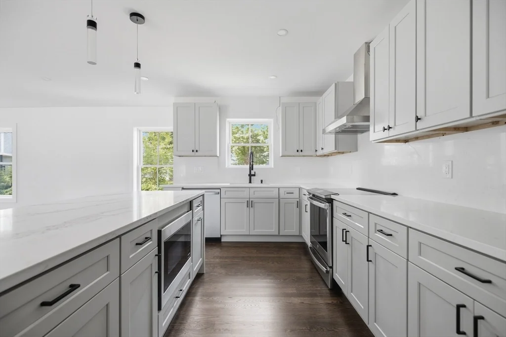 Photo of 61 Mcalee Ave