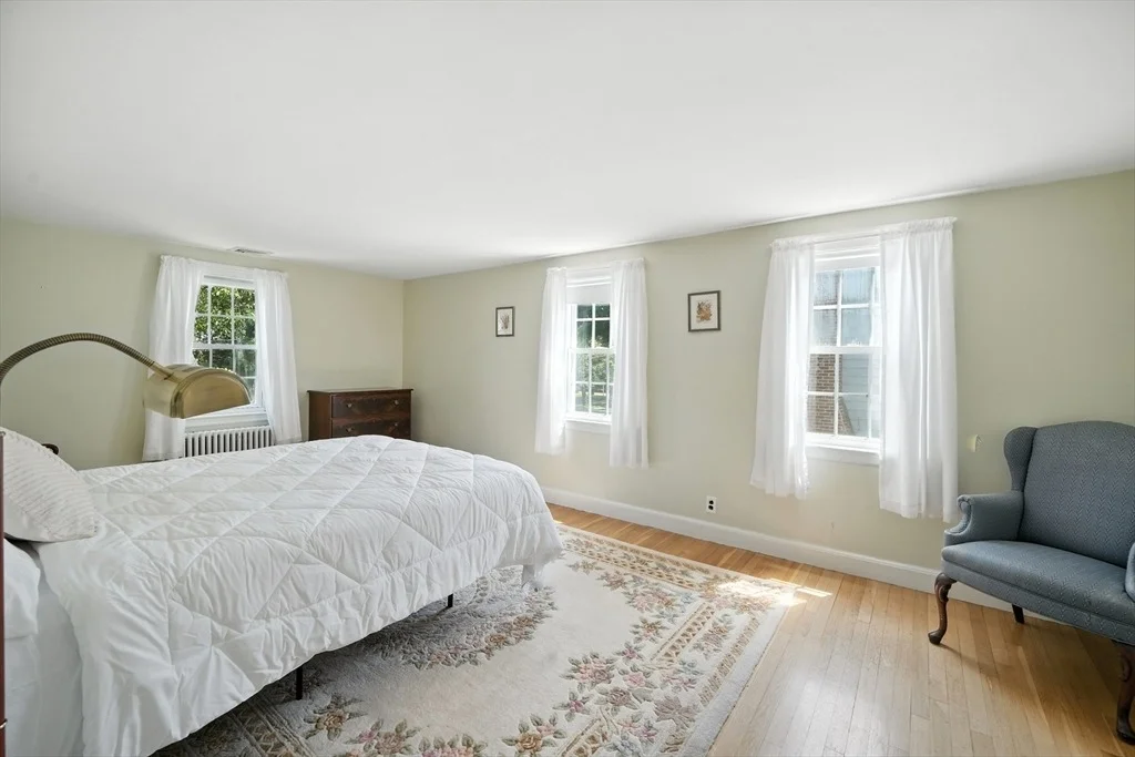 Photo of 40 Fairway Drive