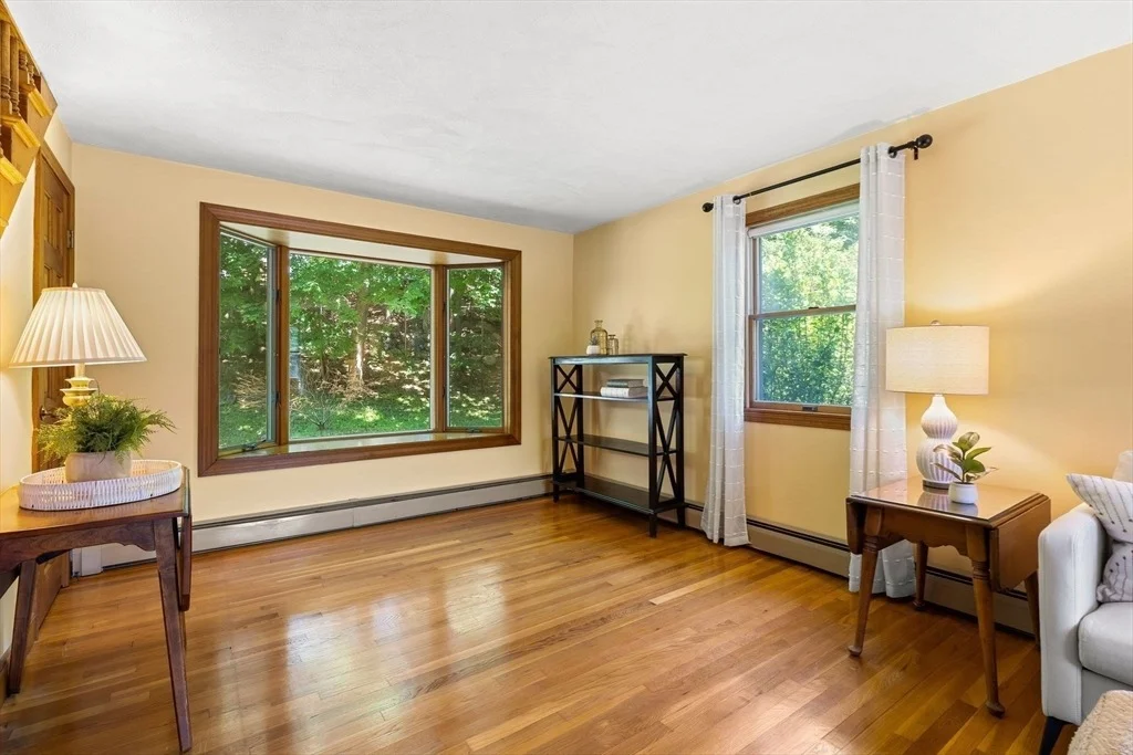 Photo of 26 Lawrence Ln