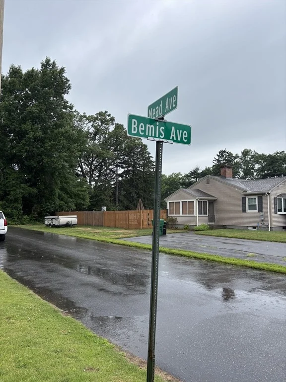 Photo of 0 Mead Ave