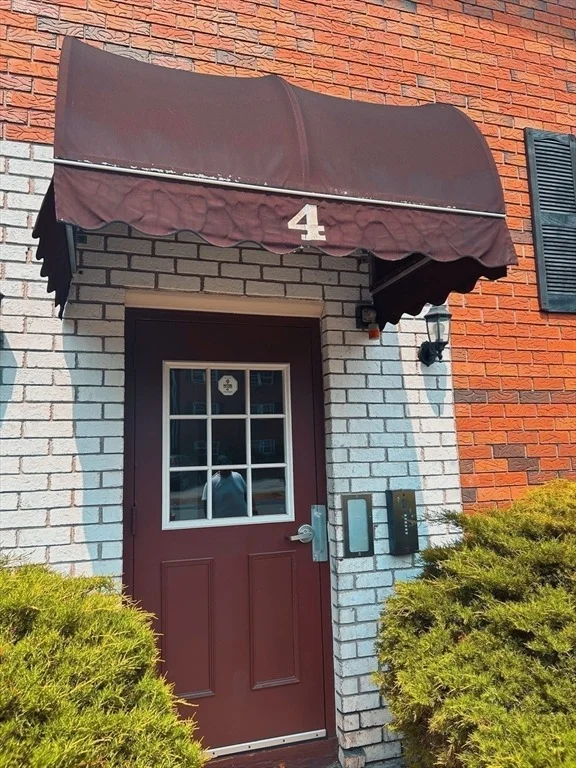 Photo of Unit D at 4 Maple Crest Circle