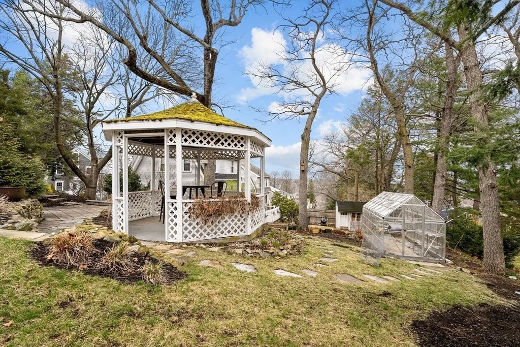 Photo of 24 Grandview Rd