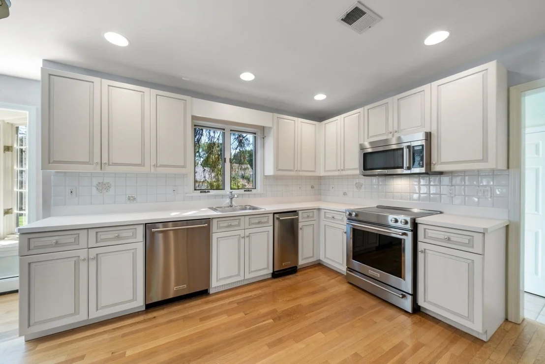 Photo of 14 Powder House Cir