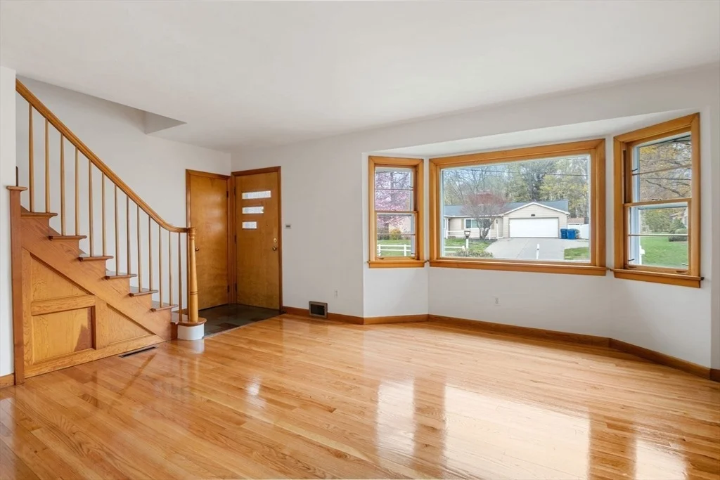 Photo of 20 Laurence Dr
