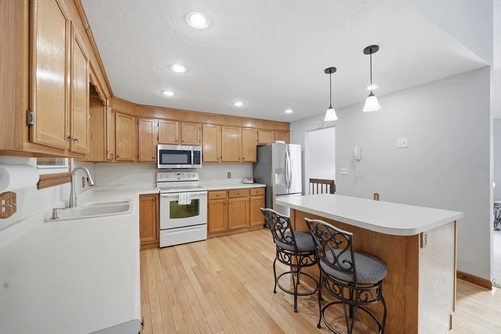 Photo of 69 Johansen Dr
