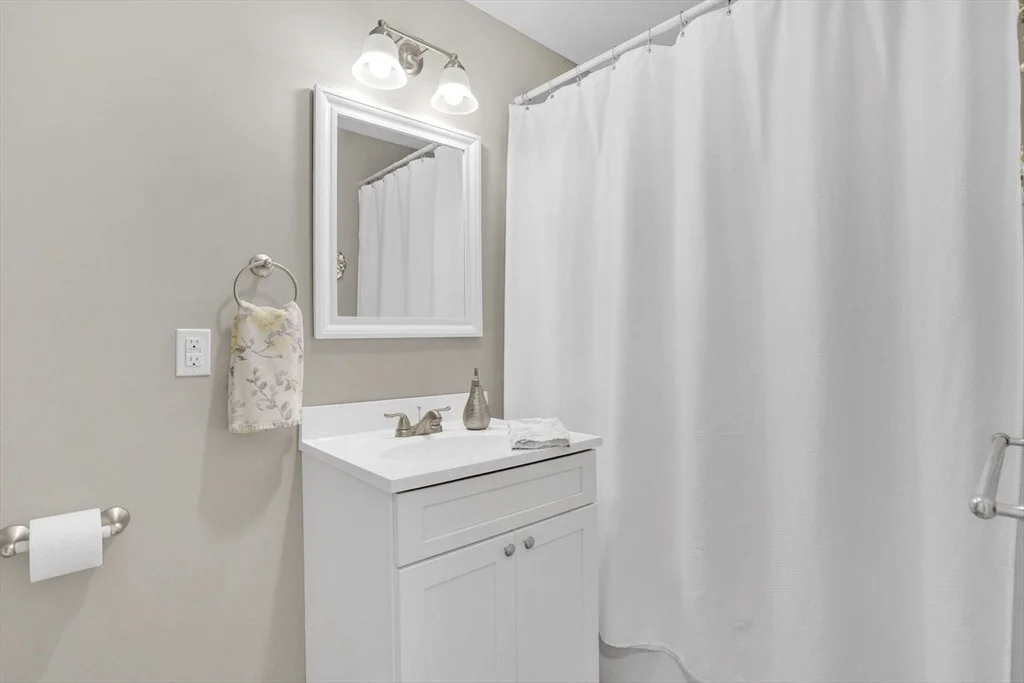 Photo of 301 Podunk Rd