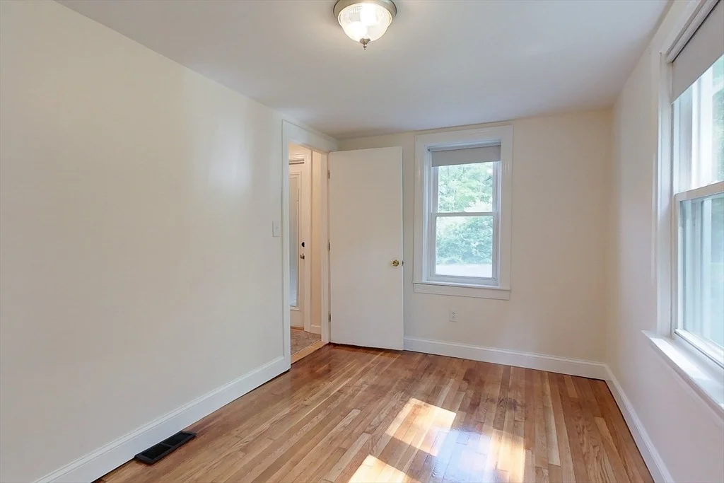 Photo of 92 Squannacook Rd