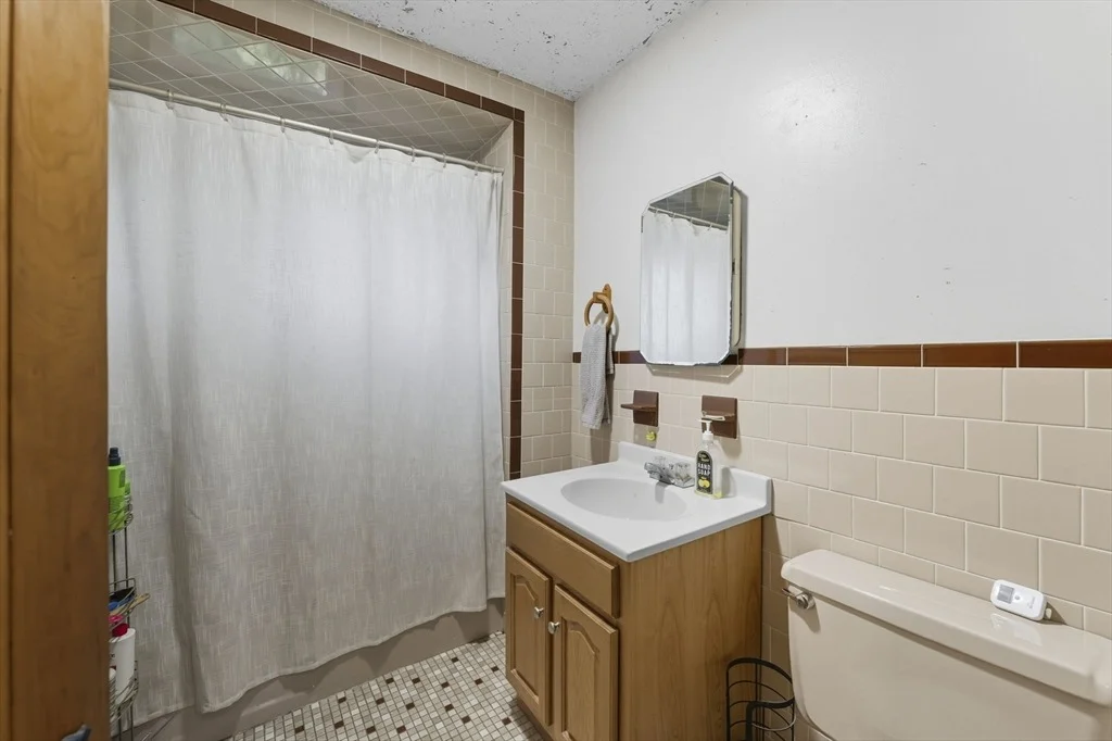 Photo of 25 Jillson Ave