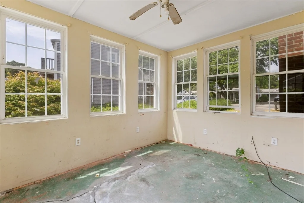 Photo of 6 Elliot Dr