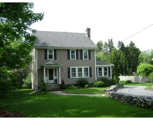 Photo of 100 Franklin St