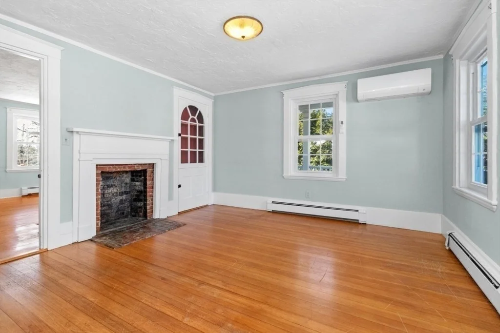 Photo of 1 Sassamon St