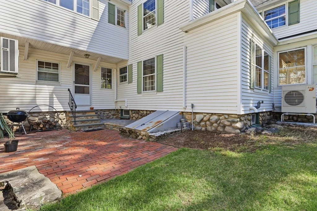 Photo of 24 Spring Street