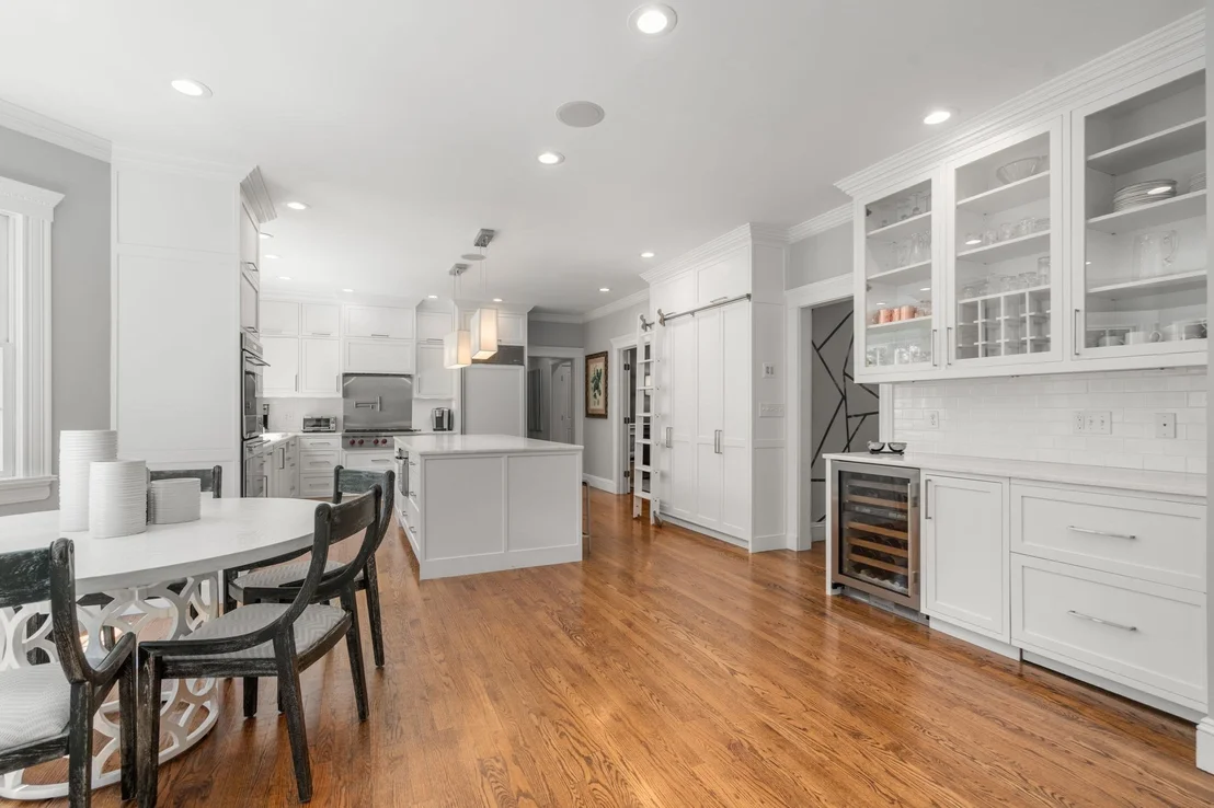 Photo of 93 Beethoven Ave