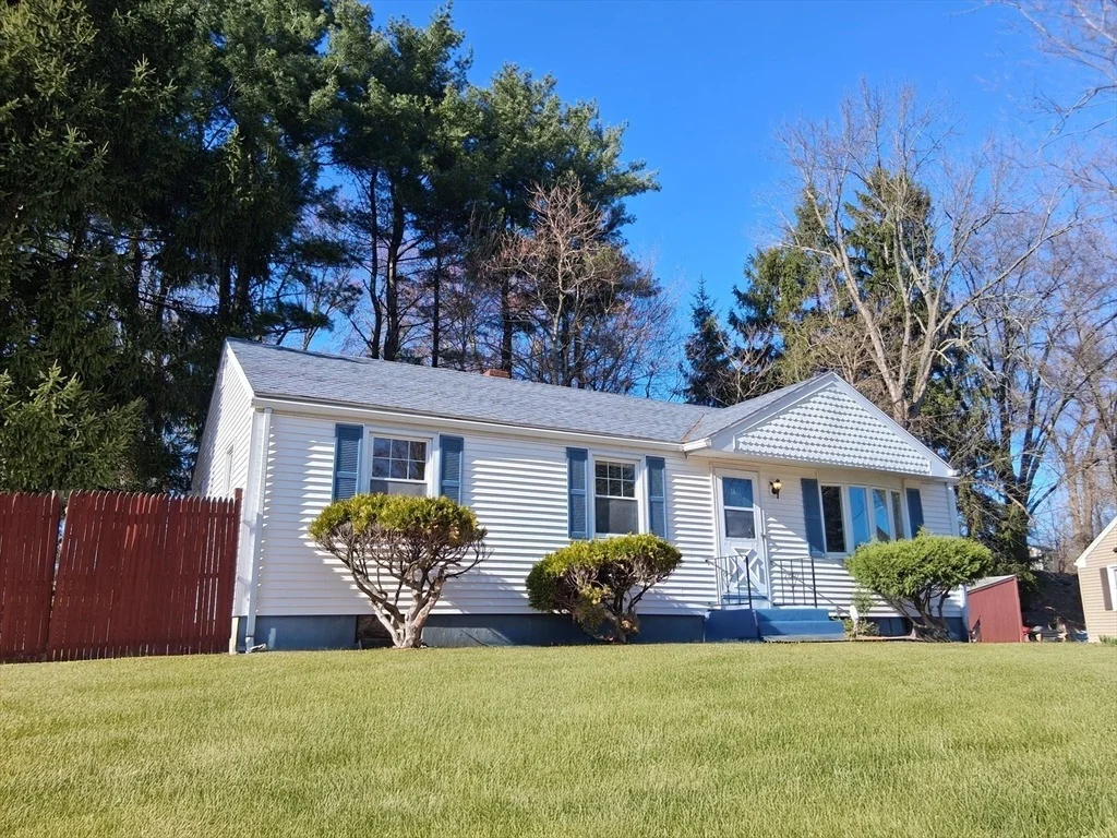 Photo of 14 Gatewood Rd