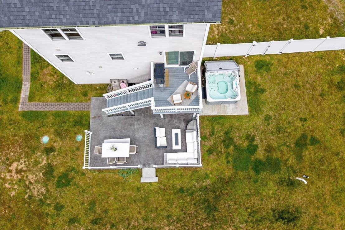 Photo of 19 Lighthouse Ln