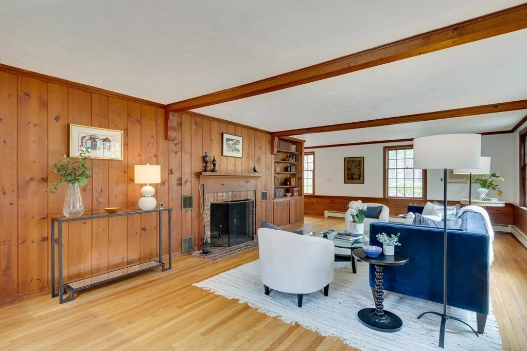 Photo of 134 Sandy Pond Rd