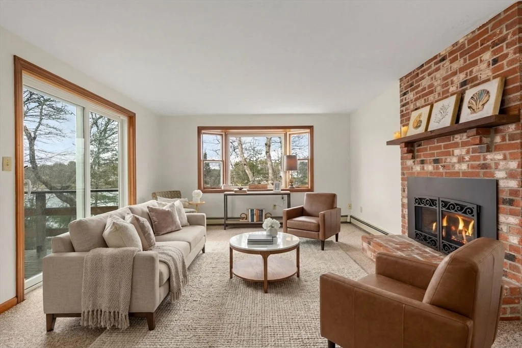Photo of 14 Quamhasset Road